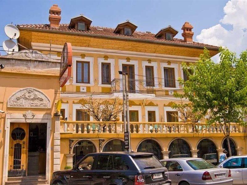 Hotel Villa Tafaj Тирана Экстерьер фото