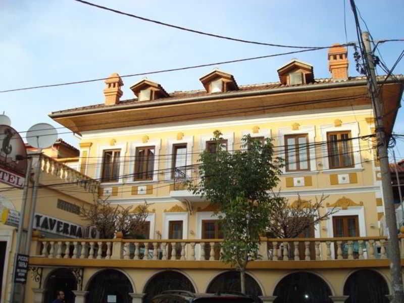 Hotel Villa Tafaj Тирана Экстерьер фото