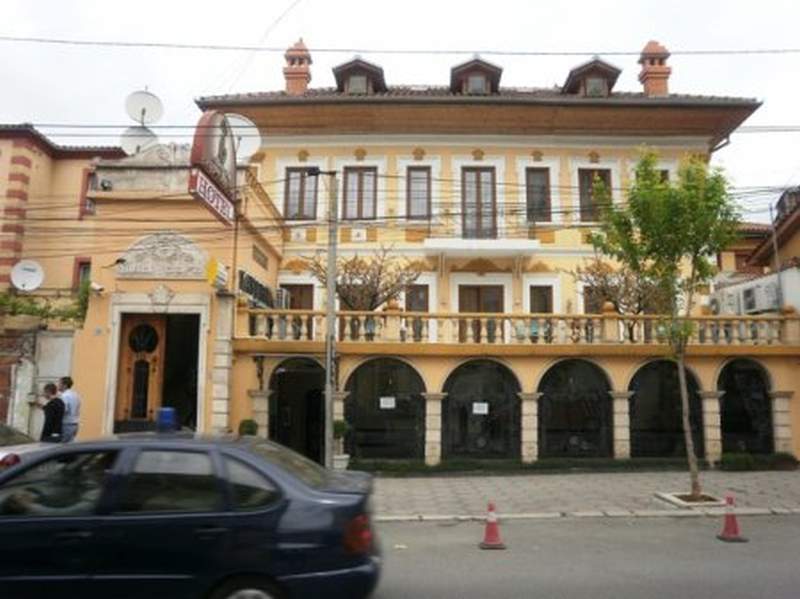 Hotel Villa Tafaj Тирана Экстерьер фото