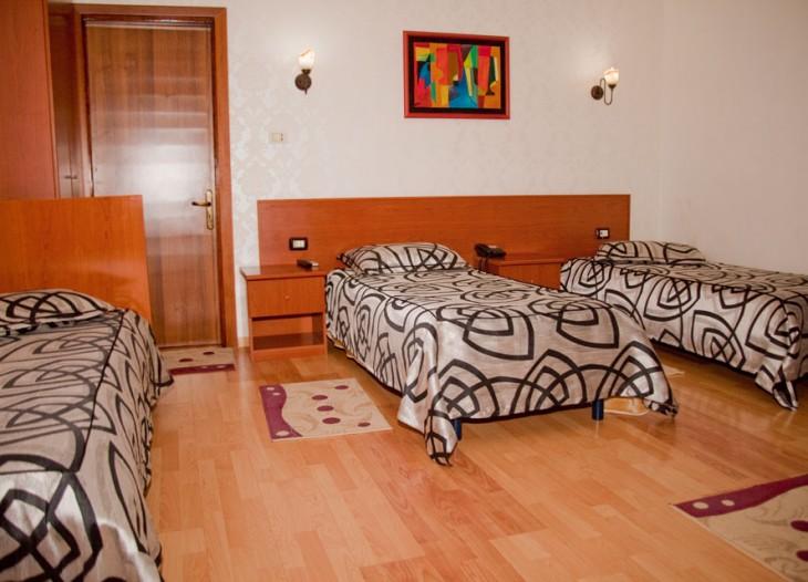 Hotel Villa Tafaj Тирана Экстерьер фото