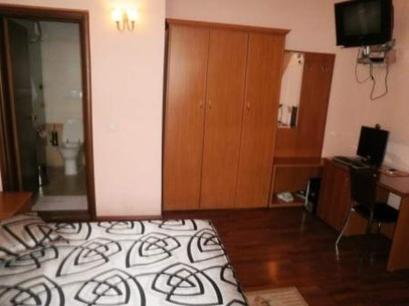Hotel Villa Tafaj Тирана Экстерьер фото
